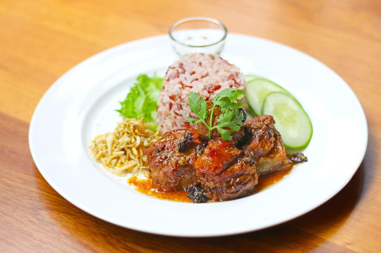 리틀 Pp 홈텔 수랏타니 외부 사진